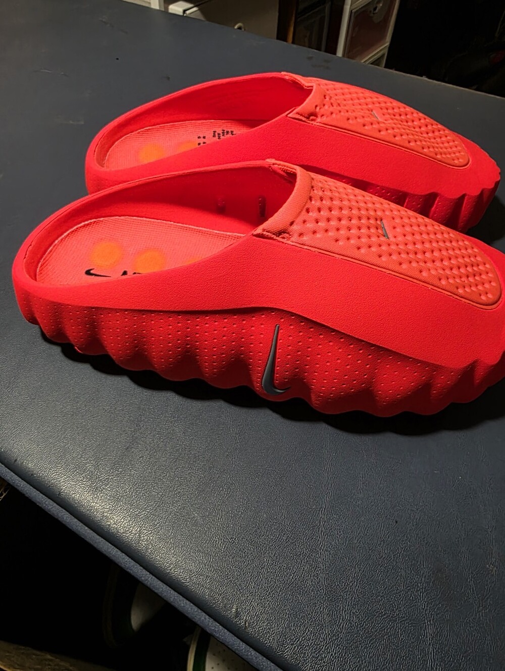 Nike Mind 001 Red Slip-On Perforated Clog Size 10m, New. - Picture 3 of 7